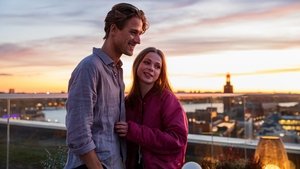 Почти нормальная семья (2023)