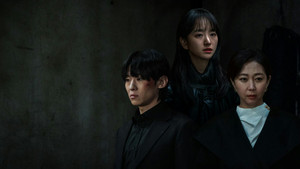 Дефекты / Продажа детей / Я делаю покупки (2025)